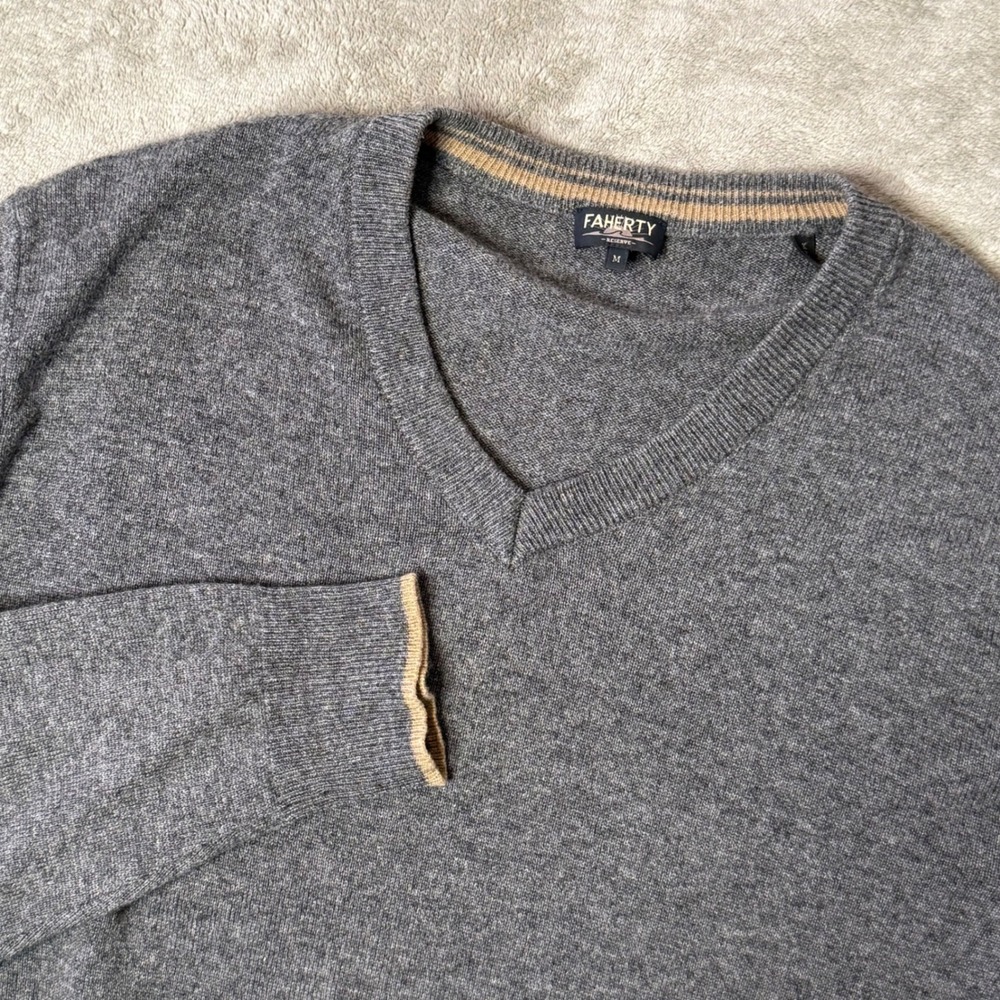 Faherty Reserve Mens Gray 100% Cashmere V-Neck Pullover Sweater‎ Size M FLAW